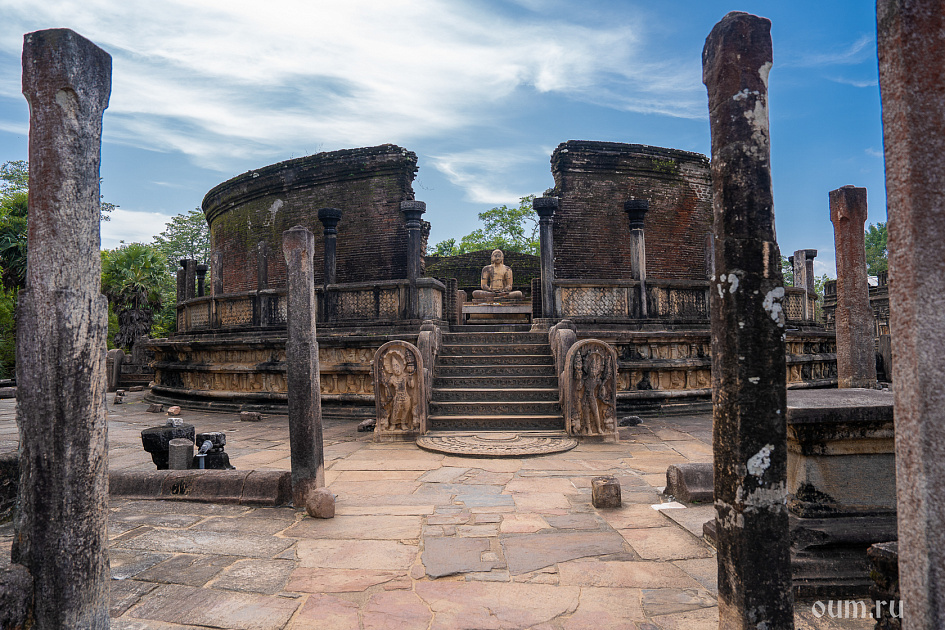 Грандиозная древняя столица Полоннарува фото