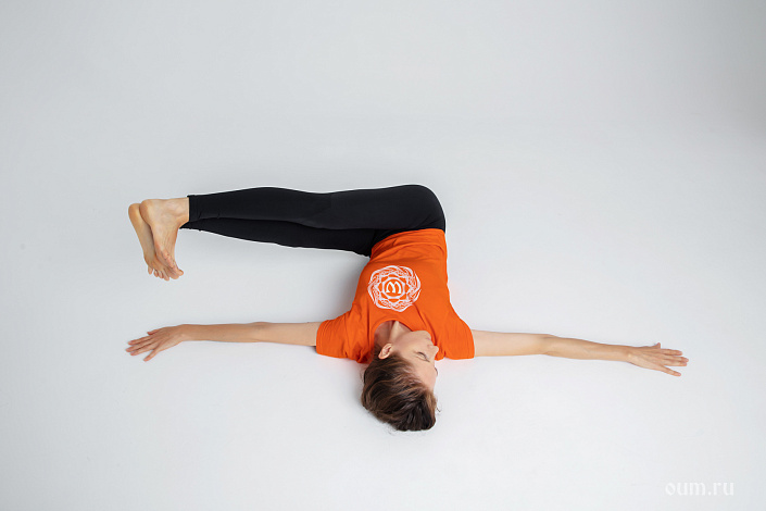 Джатхара Паривартанасана, асана