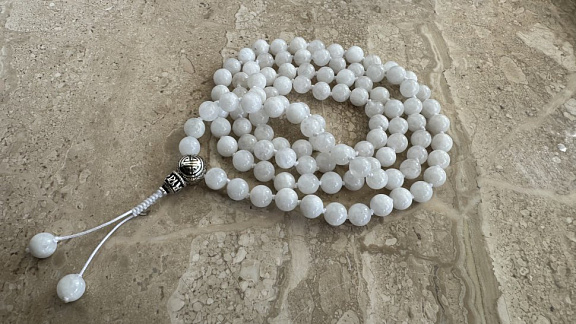 Чётки из адуляра (лунного камня) «Чандрамукхи-мани»