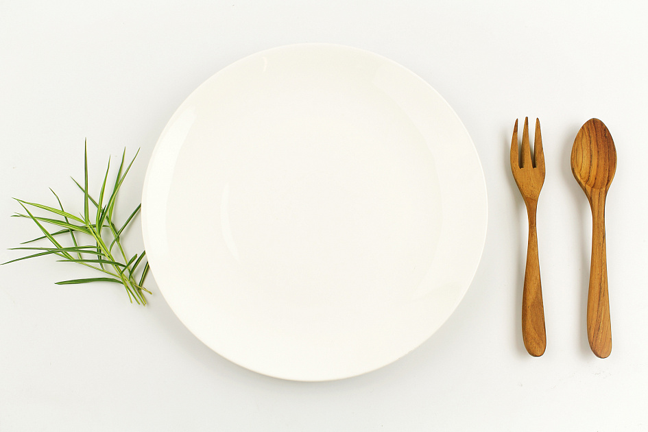 тарелка, вилка, ложка