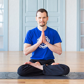 Дмитрий Ларин