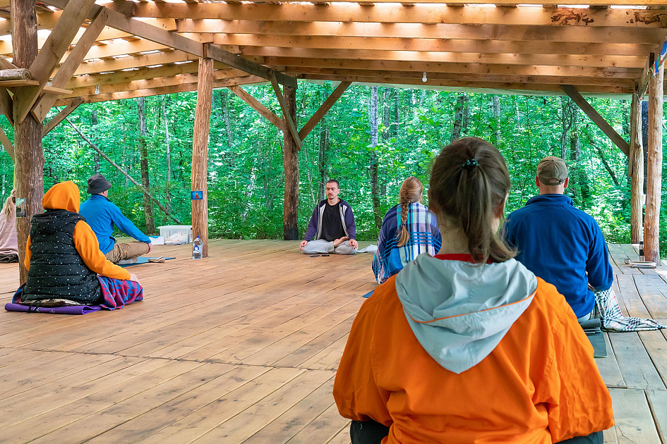 Александр Назаренко проводит ретрит в Краснодарском крае