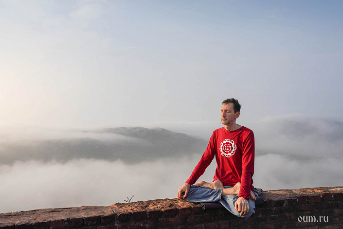медитация на горе фото