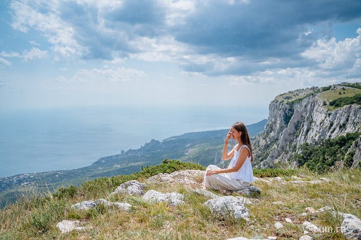 пранаяма нади-шодхана в горах фото