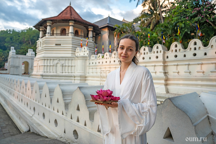 Храм Зуба Будды в Канди