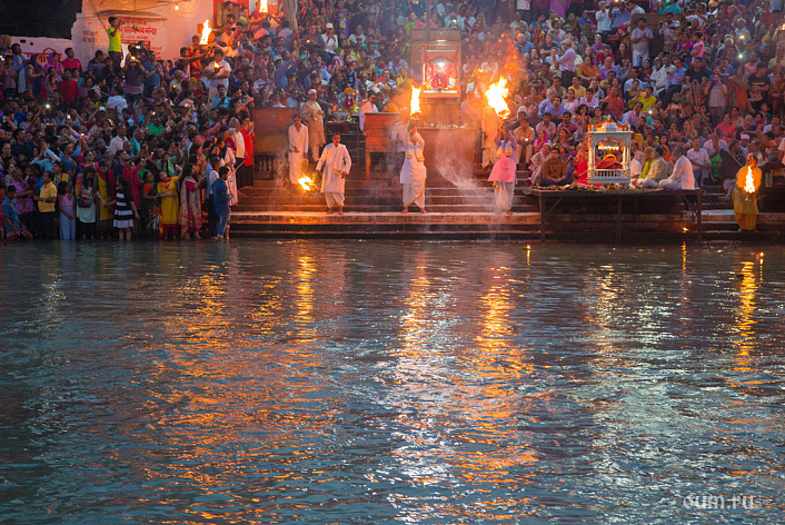 праздник на берегу ганга