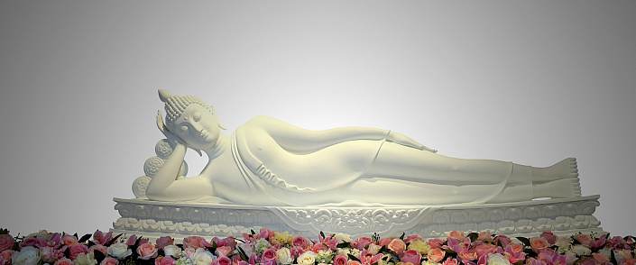статуя лежащего будды шакьямуни