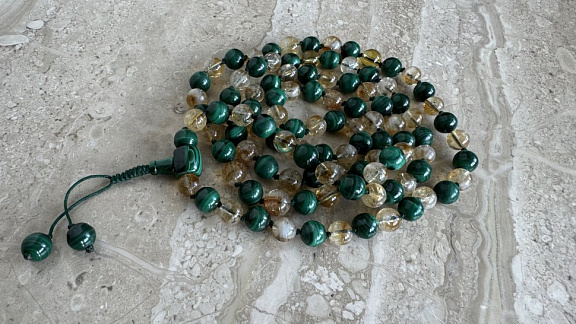 Чётки из бусин малахита и цитрина «Слава Кшитигарбхе»