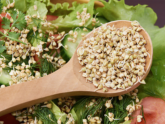 пророщенная гречка в салате