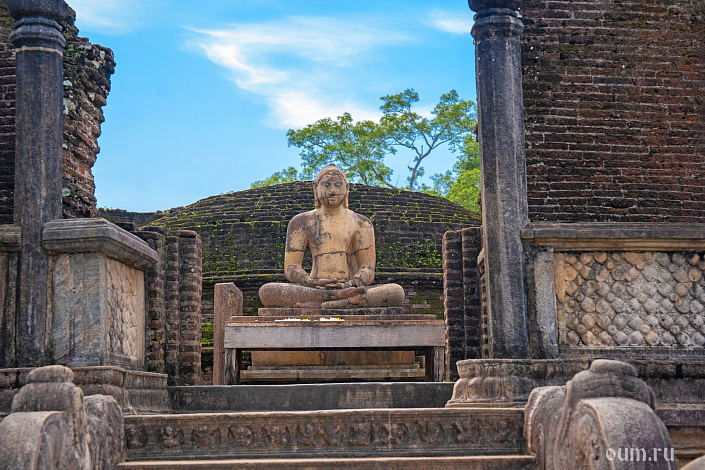 вторая буддийская столица Шри-Ланки Полоннарува фото