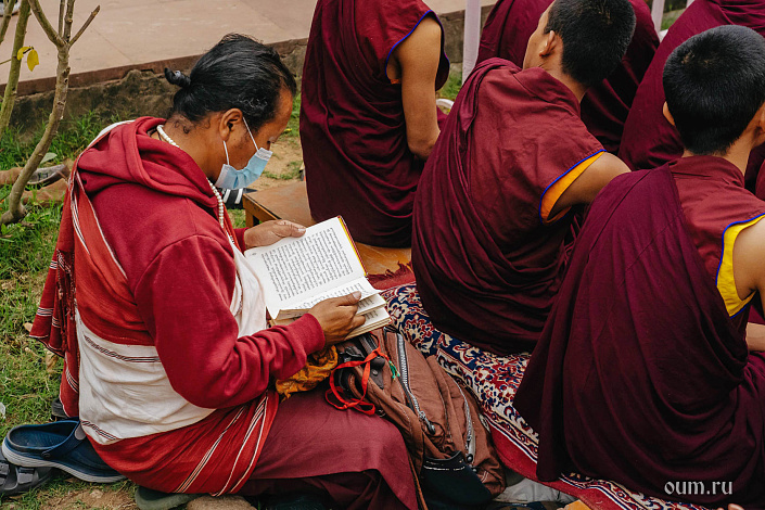 монахи фото