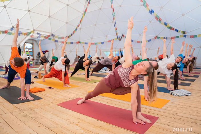 Уттхита паршваконасана