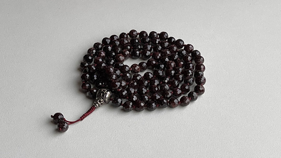 Чётки из граната натурального «За гранью»