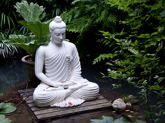 статуя будды шакьямуни