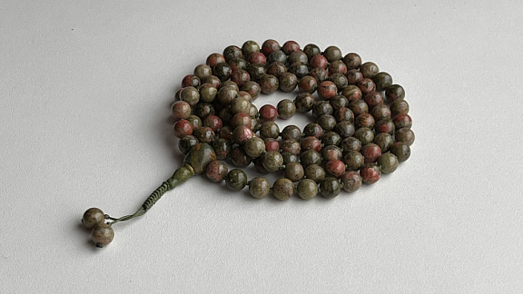 Чётки из унакита «Тара Дэви»