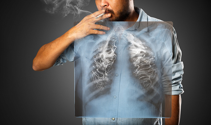мужчина курит фото, дым в легких фото