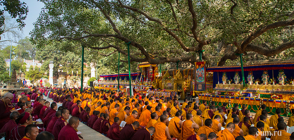 монахи, буддизм