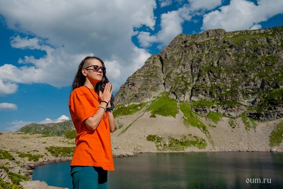 Преподаватель йоги Александра Ветрова