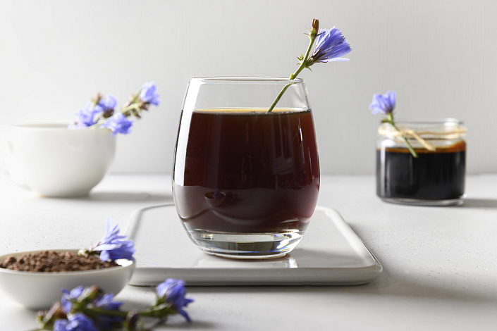Напиток из обжаренных корней цикория фото