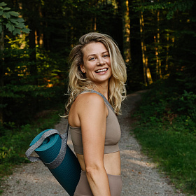 Анна Волкова