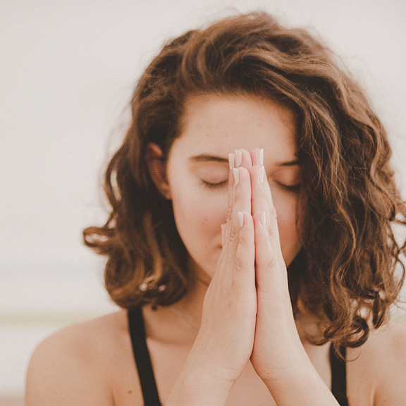 Лока Самаста Сукхино Бхаванту