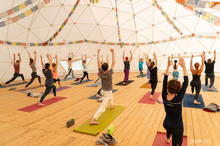 практика йоги фото