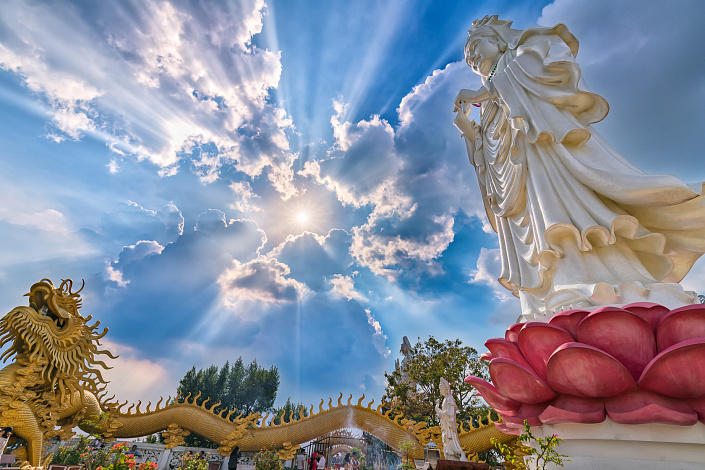 статуя бодхисаттвы фото