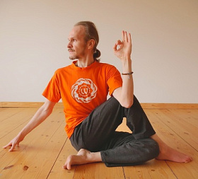 Евгений Захаров