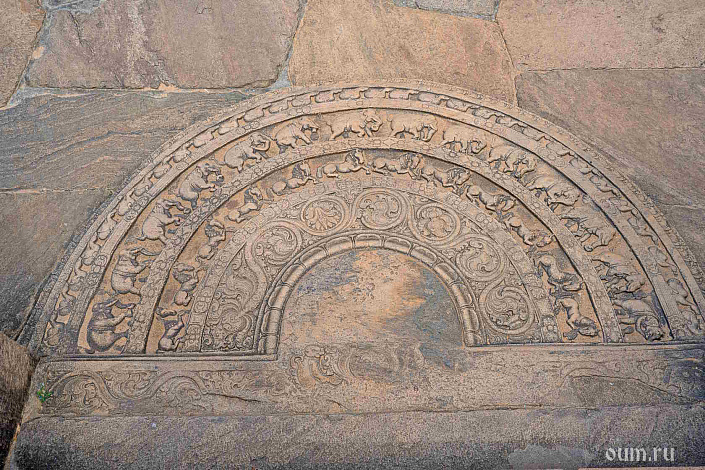 Фото 9 Лунный камень