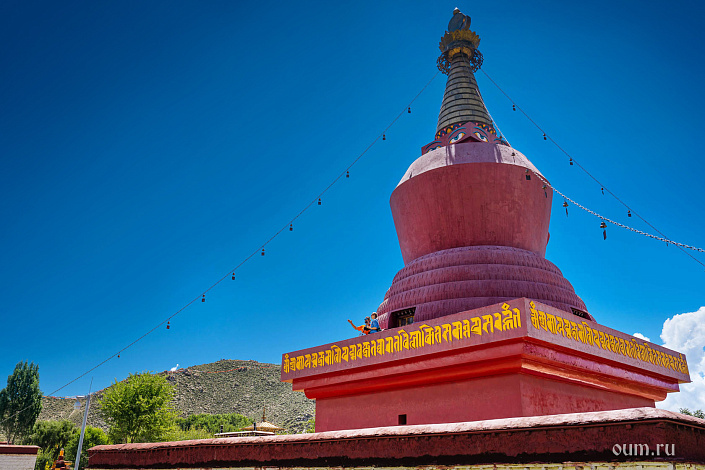 ступа в Тибете фото