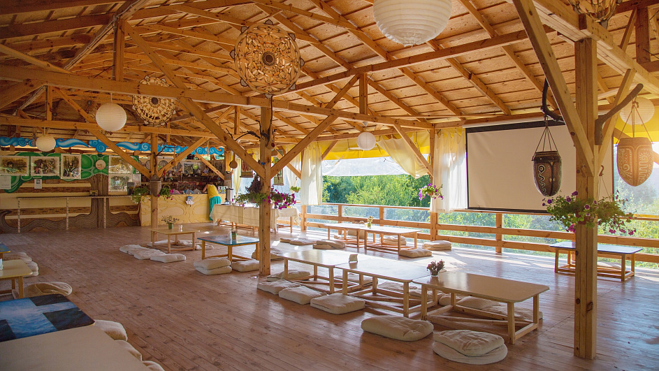 кафе, стол, подушка