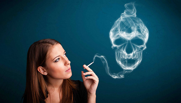 череп в виде дыма из сигареты