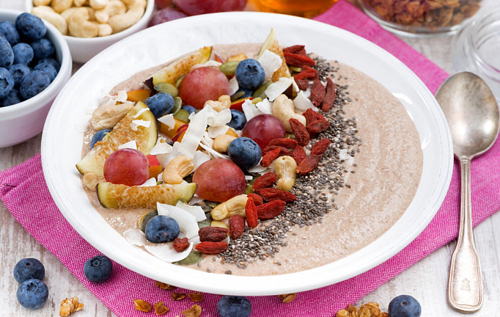 льняная каша с ягодами