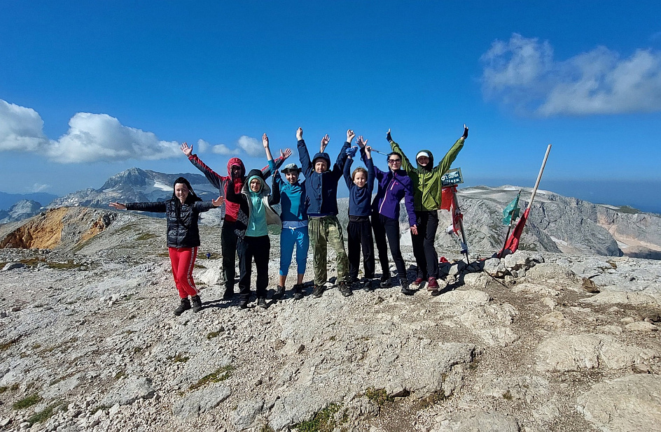 Йога-поход «Через горы к морю» Лаго-Наки - Чёрное море 31 августа - 7 сентября 2025