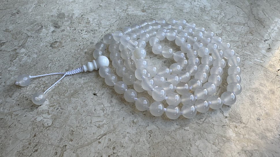 Чётки из агата белого «Ситатара»