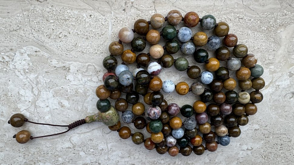 Чётки из яшмы океанической «Дар океана»